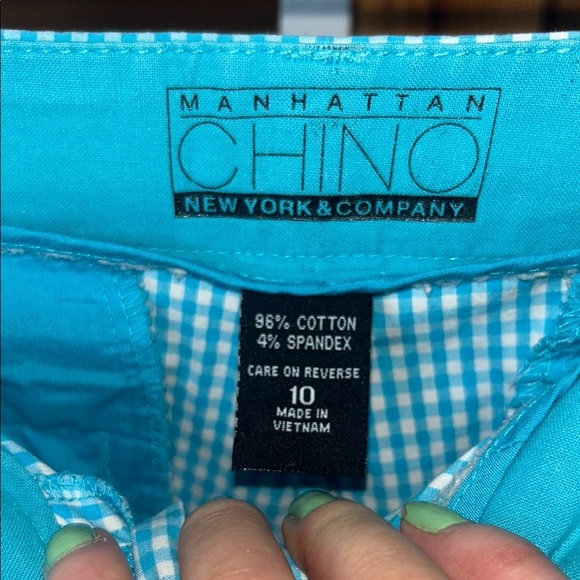 Manhattan Chino Blue Bermuda Shorts Classic Gingham Pattern from NY&Co Size 10 - Picture 6 of 9